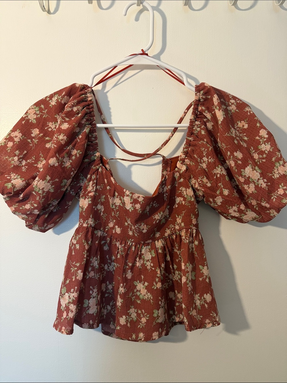 Altar'd State Rust Floral Puff-Sleeve Peplum Top